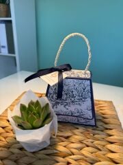 8 MART KADINLAR GÜNÜ ÖZEL SAPLI ÇANTALI MODEL (MAVİ DESEN)