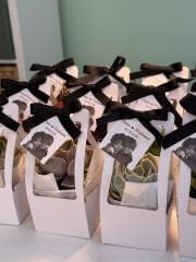 BEYAZ ÇANTALI MİX PAKET (SİYAH SATEN FİYONKLU)